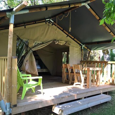 Camping Le Mondou Hotel Saint-Julien-de-Lampon Exterior photo
